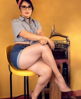 Живу в Москве и готова подарить тебе незабываемые моменты релакса и удовольствия. 🌟
Мои услуги настолько разнообразны, что удовлетворят любые твои желания. От классического массажа тела до экстремальных экспериментов в постели. Я готова обернуть тебе миром нежности моих ласк и исполнить самые сокровенные фантазии. 💫
Мои клиенты отмечают мою элегантность, стиль, обаяние и чувственность. Сексуальное тело и аппетитные формы лишь добавят остроты в наше свидание. 😘
Перед тем как вызвать меня, ты можешь ознакомиться с моими фото, которые подчеркнут мою естественную красоту и интригующую внешность. Все отзывы о моих услугах положительные, и я горжусь своей репутацией. 🌹
Не упусти возможность окунуться в океан наслаждений со мной – лишь одним звонком ты попадешь в Мир Незабываемых Ощущений, предоставленных самой живой, сексапильной проституткой Москвы. Неудержимый кайф и экстаз ждут тебя! 💋 2958, 19 лет